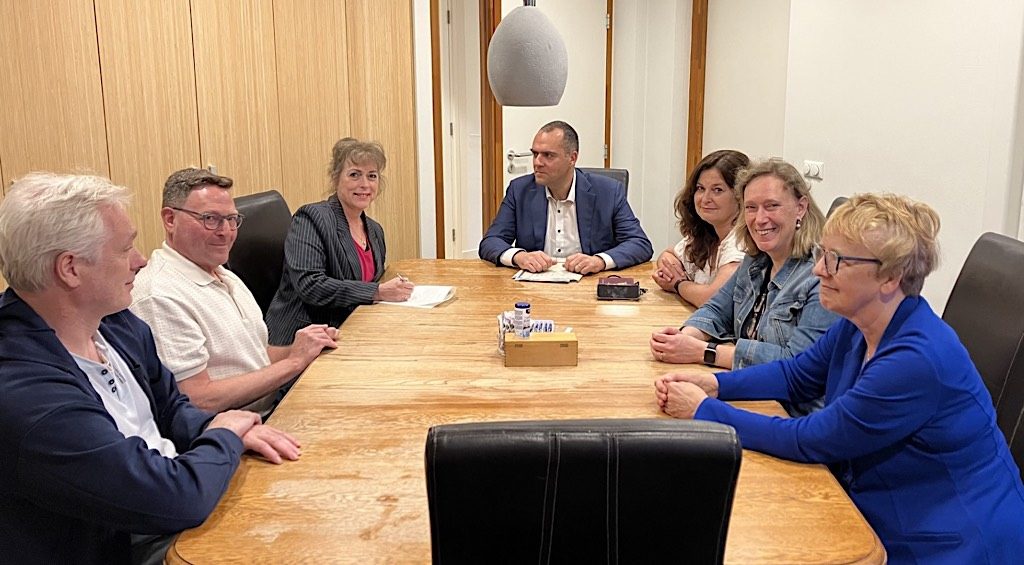 Donderdag 4 juli 2024 is officieel Stichting Wonen met ASS Ridderkerk opgericht.